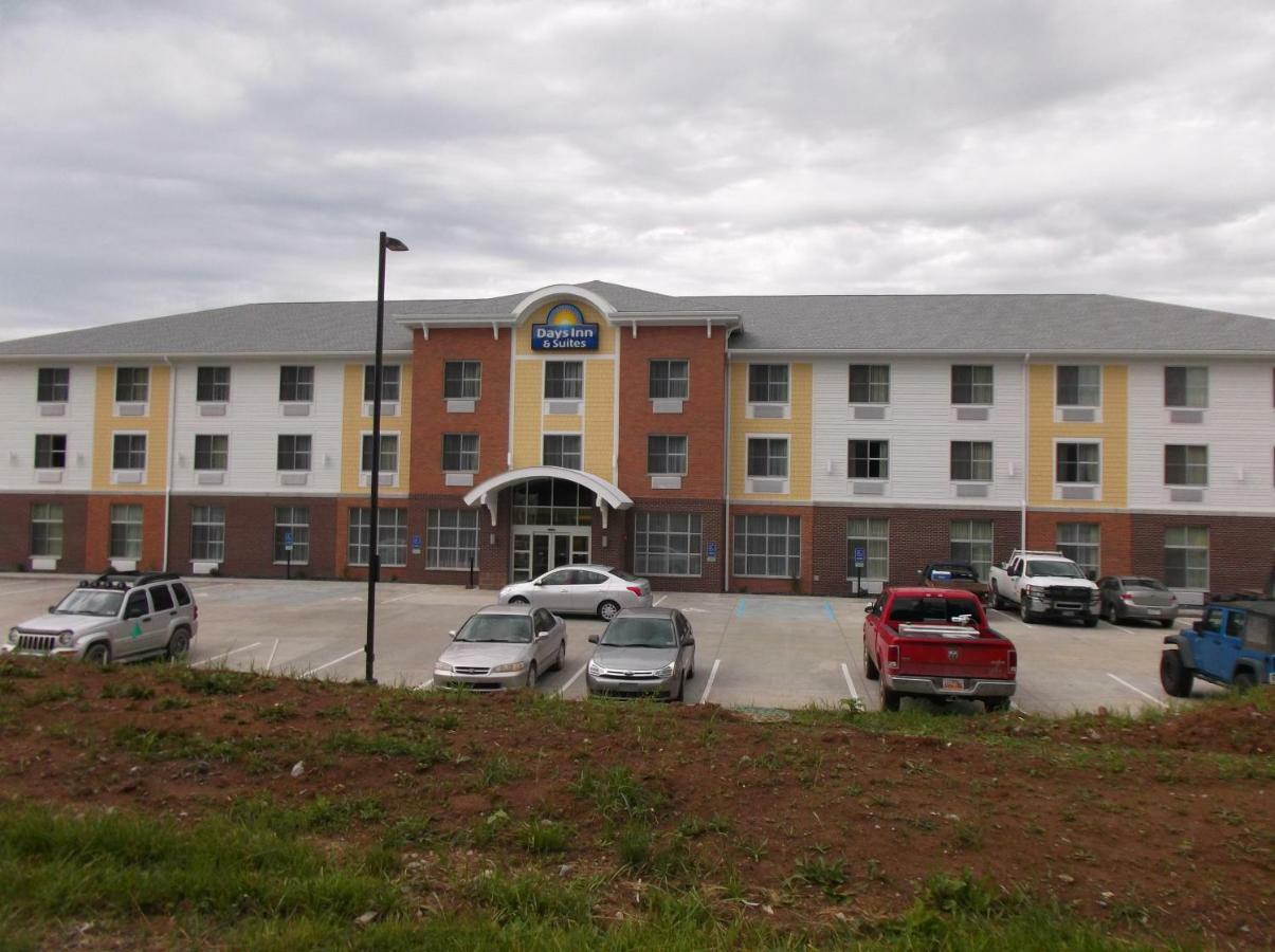 Days Inn & Suites By Wyndham Belmont Kültér fotó